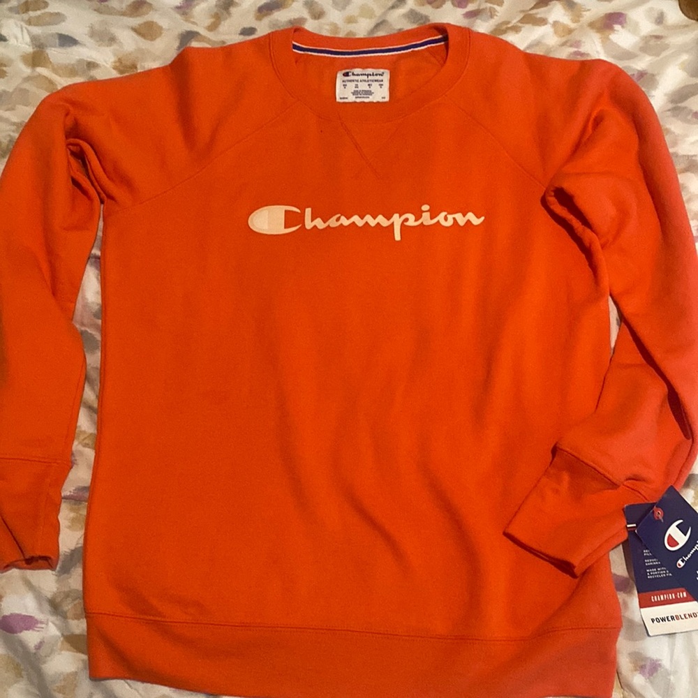 Woman Champion Pullover